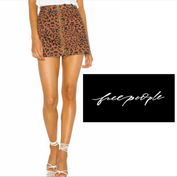 Brand: Free people Style: Cheetah with zipper in front Size: 26 - Picture 3 of 3